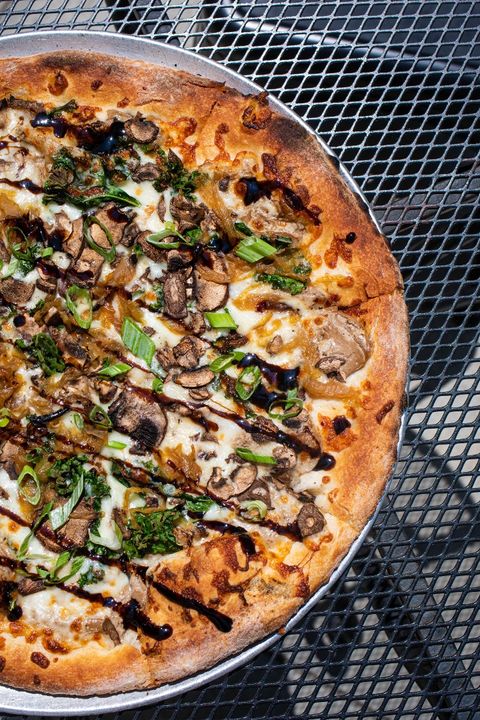 woodfired pizza umami pie